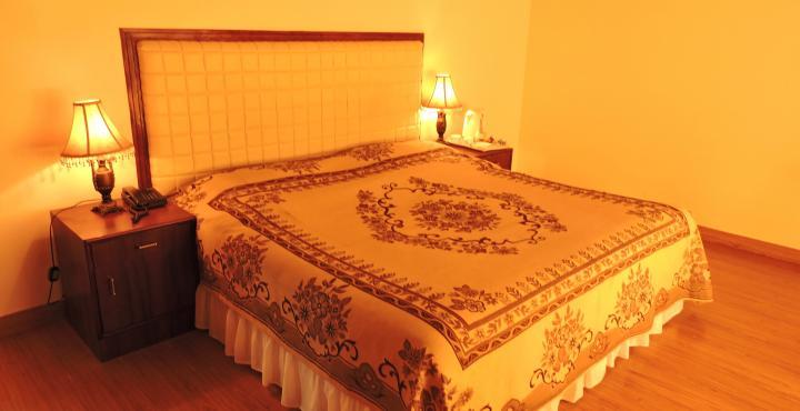 The Tal Paradise Bhīm Tāl Екстериор снимка